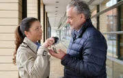 Überraschend steht Arzus (Arzu Bazman) Vater, Klaus Ritter (Rolf Kanies) vor der Sachsenklinik und fragt, ob er ein paar Tage bei ihr übernachten könne. Arzu ahnt, dass Klaus schon wieder etwas angestellt hat und zu Hause rausgeflogen ist, aber er beteuert, dem sei nicht so. Es war nur ein kleiner Streit und alles renkt sich wieder ein.