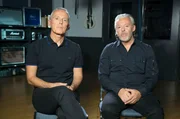 Curt Smith (li.) und Roland Orzabal (re.) von Tears for Fears erinnern sich 35 Jahre später an ein Album zurück, das stellvertretend für den Sound der 80er Jahre war: "Songs From The Big Chair" war das Kultalbum der New-Wave-Szene schlechthin.