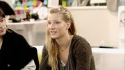Heather Morris (r.)