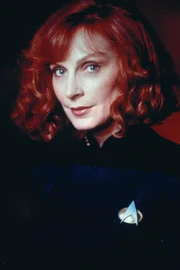 Syfy/ TM & (C) 2011 CBS Studios Inc.,Gallery, Raumschiff Enterprise Das nachste Jahrhundert Gates McFadden (Dr. Beverly Crusher (C)Syfy/ TM & (C) 2011 CBS Studios Inc.