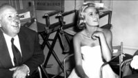 Alfred Hitchcock und Grace Kelly am Set.