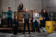 L-R: Wilt Bozer (Justin Hires),Matty Webber (Meredith Eaton), Riley Davis (Tristan Mays), Angus "Mac" MacGyver ( Lucas Till), Russ Taylor(Henry Ian Cusick), Desi Nguyen (Levy Tran)