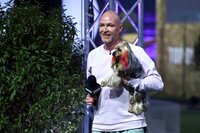 Thom mit seinem Yorkshire Terrier "Einstein" in Runde 1. Thom mit seinem Yorkshire Terrier "Einstein" in Runde 1.