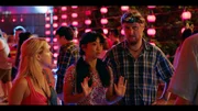 L-R: Ashley (Brittney Wilson), May(Alice Lee) und Greg (Tim Key)