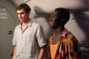 L-R: Dylan (Anders Hayward) und Sean (Ade Oyefeso)