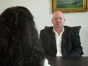 Peter Pokorny, einer der besten Detektive Österreichs, stellt in "Betrogen" Betrügern nach und deckt heimliche Affären, Lügen und Intrigen auf.