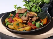 Kalbsleber mit Kartoffel-Aprikosen-Gröstl