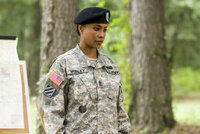 Der toughe Sergeant Louisa Morley (Vivica A. Fox) hat von Anfang an das Hollywood Starlet Megan Valentine im Visier und wird keine Fehler dulden ... Der toughe Sergeant Louisa Morley (Vivica A. Fox) hat von Anfang an das Hollywood Starlet Megan Valentine im Visier und wird keine Fehler dulden ...