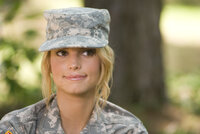 Das verwöhnte Hollywoodsternchen Megan Valentine (Jessica Simpson) will sein Leben grundlegend ändern. Ein Ausbildungsprogramm bei der U.S. Army soll dabei helfen ... Das verwöhnte Hollywoodsternchen Megan Valentine (Jessica Simpson) will sein Leben grundlegend ändern. Ein Ausbildungsprogramm bei der U.S. Army soll dabei helfen ...