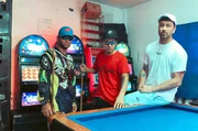 Hip-Hop-Künstler Marteria (re.)