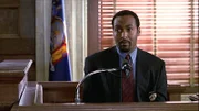 Detective Ed Green (Jesse L. Martin)