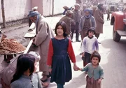 Afghanische Mädchen in den Straßen von Kabul, Afghanistan 1967/68.