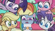 L-R, neider: Applejack, Rainbow Dash, Rarity; über: Twilight Sparkle, Pinkie Pie