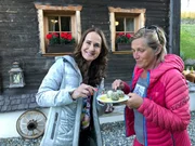 Maggie Entenfellner, Ingrid Ladner.