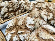 Brotlaibe im Simperl.