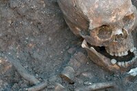 Das Grab von König Richard III, dem Onkel der verschwundenen Prinzen, wurde Jahrhunderte nach seiner Bestattung unter einem Parkplatz gefunden.