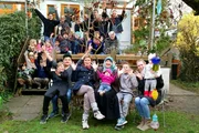Abschiedsfoto mit Familie und Freunden