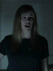 Amy Bruni makes a surprised face, as seen on Travel Channel's Kindred Spirits.