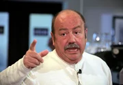 WDR Fernsehen DR. LUDGER STRATMANN SOLO, "Kunstfehler", am Samstag (03.11.12) um 21:45 Uhr. Kabarettist Ludger Stratmann