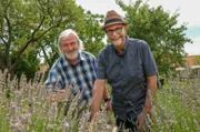 SWR-Gartenexperte Dr. Michael Ernst (links) und Hobbygärtner Jürgen Süß-Leonhardt.