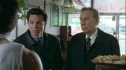 L-R: Rey Curtis (Benjamin Bratt), Lennie Briscoe (Jerry Orbach)