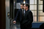 L-R: Dominick "Sonny" Carisi (Peter Scanavino), A.D.A. Rafael Barba (Raúl Esparza)