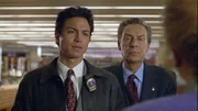 L-R: Rey Curtis (Benjamin Bratt), Lennie Briscoe (Jerry Orbach)