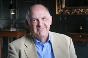 Der Biograph Ted Powell hat sich intensiv mit dem Lebenslauf König Edwards VIII. beschäftigt.