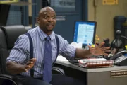 Terry Jeffords (Terry Crews)