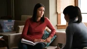 L-R: Stevie Nichols (Brynn Godenir) und Luna Spence (Star Slade)