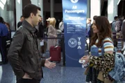 Jake Peralta (Andy Samberg, l.); Kate (Nasim Pedrad, r.)