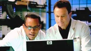 Dr. Hawkes (Hill Harper, l.) und Detective Taylor (Gary Sinise) haben eine heiße Spur.