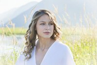 Immer wieder flüchtet Kara (Melissa Benoist) in Tagträume, doch dann zwingt eine neue Bedrohung sie dazu, sich voll und ganz auf ihre Rolle als Supergirl zu konzentrieren ... Immer wieder flüchtet Kara (Melissa Benoist) in Tagträume, doch dann zwingt eine neue Bedrohung sie dazu, sich voll und ganz auf ihre Rolle als Supergirl zu konzentrieren ...