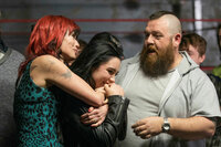 Fighting with My Family
Lena Headey als Julia Knight, Florence Pugh als Saraya Knight, Nick Frost (unten) als Ricky Knight
SRF/2017 WWE Studios Finance Corp. and Film4, A Division of Channel Four Television Corporation