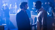 Nick Talman (Adam Brody) und Ronald Dacey (Edi Gathegi)