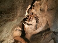 Die Grotte von Sare. Im Mittelalter hat die Katholische Kirche hier Hexenprozesse abgehalten. Die Grotte von Sare. Im Mittelalter hat die Katholische Kirche hier Hexenprozesse abgehalten.