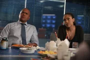 Chunk Palmer (Christopher Jackson); Danielle James (Jaime Lee Kirchner, r.)