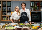 Silvia Schneider, Thomas Hofer („Milchkalbszunge mit Parmesan-Frischkäse-Tascherl und Basilikumöl“ und „Romanasalatherz mit Parmesan, Wildfangzander & Paradeieser“).