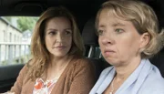 ARD Degeto DIE EIFELPRAXIS - ERSTE HILFE AUS BERLIN, am Freitag (16.09.16) um 20:15 Uhr im ERSTEN. Vera (Rebecca Immanuel) regelt eine Sache mit der intriganten Sybille Rautenberg (Anna Böttcher) auf ihre Art. © ARD Degeto/Martin Valentin Menke, honorarfrei - Verwendung gemäß der AGB im engen inhaltlichen, redaktionellen Zusammenhang mit genannter Degeto-Sendung und bei Nennung "Bild: ARD Degeto/Martin Valentin Menke" (S2). ARD Degeto/Programmplanung und Presse, Tel: 069/1509-335, degeto-presse@degeto.de