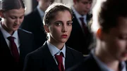 Schülerin Kimmie (Sarah-Sofie Boussnina, M.) ist neu im Elite-Internat.