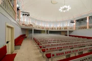 Zum 15. Mal wird dem „Festspiel der deutschen Sprache“ vor dem berühmten Goethe-Theater in Bad Lauchstädt der rote Teppich ausgerollt. Goethe-Theather Bad Lauchstädt