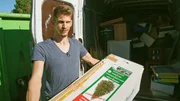 Die Brüder Andre und Alexander Zupp aus Essen haben erst vor 5 Jahren das Entrümpelungsunternehmen ihres verstorbenen Vaters übernommen. Nach dessen langjährigen Krebsleiden war für die Ruhrpott-Brüder sofort klar: Das Familienunternehmen wird weitergeführt. – Andre Zupp.