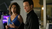 Detective Stella Bonasera (Melina Kanakaredes) und Detective Mac Taylor (Gary Sinise) wollen herausfinden, wer das Mitglied eines gewieften Einbrecher-Duos umgebracht hat.