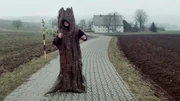 Ein Baum (Jan Kummer) wandelt durch Hammerthal.