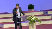 Christian Wegert
Verwendung nur in Verbindung mit Programmkommunikation. Jede andere Nutzung ist untersagt.
