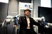 Blick in die Zukunft: An der Universität Bonn darf Erwin Pelzig einen Avatar-Roboter steuern.