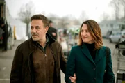 José Garcia (José Garcia) und Andréa Martel (Camille Cottin)