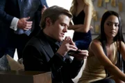 Auch wenn der Plan scheitert, hat der clevere MacGyver (Lucas Till, l.) immer eine Lösung parat. Ob es ihm, Riley (Tristin Mays, r.) und ihrem Team damit noch gelingt, die Terrorgruppe aufzuhalten?