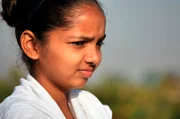 Die zwölfjährige Gagan kämpft in Punjab, Indien, gegen die dramatische Luftverschmutzung.