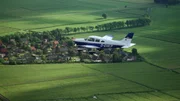 Die Piper PA-28 ist ein viersitziges Leichtflugzeug, das auch als Schulungsflugzeug eingesetzt wird.